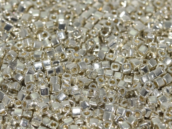 Miyuki Cubes 1,8mm Farbe: 1051 - Galv. Silver 10g
